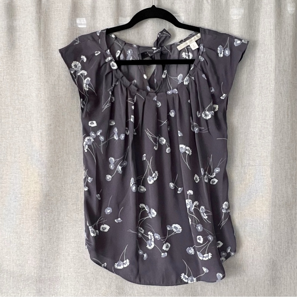LC Lauren Conrad Gray and Blue Pleated Floral Blouse with Bow Tie in Back